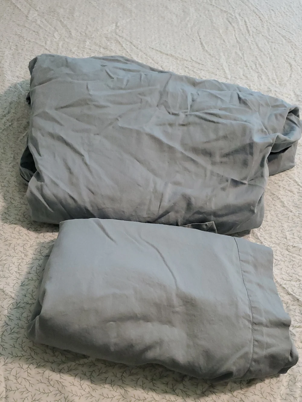 Coyuchi Sateen Full Size Fitted Sheet and Pillow Shams